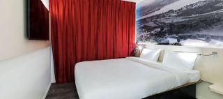 large group accommodation zurich B&B Hotel Zurich Airport Rumlang