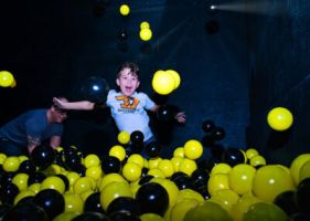 orte um geburtstage mit pool zu feiern zurich Adventure Arena