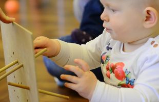 Motion games and finger plays, logical thinking, physical and motor skills development for children from 5 months to 4 1/2 years old.